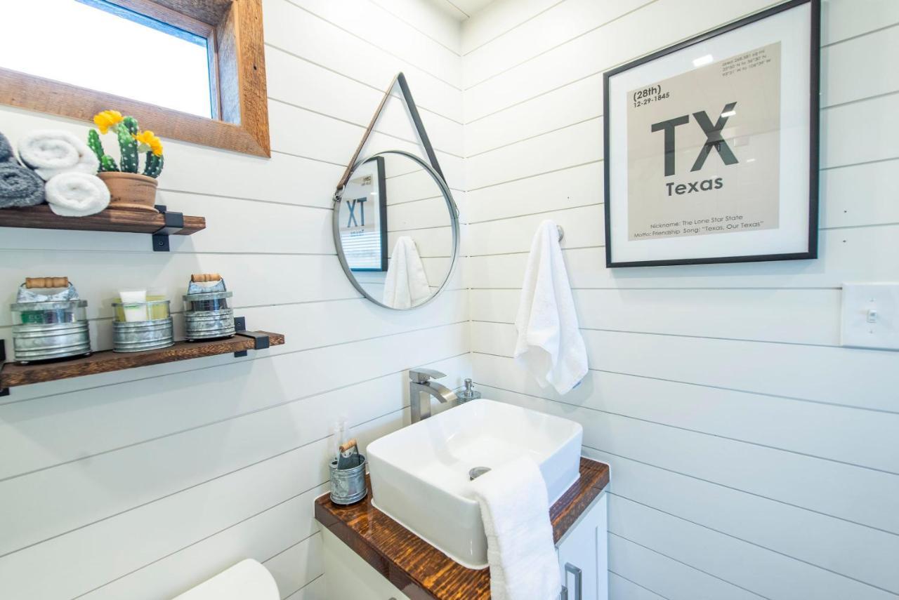 Villa New The Lone Star Shipping Container Fredericksburg Exterior foto